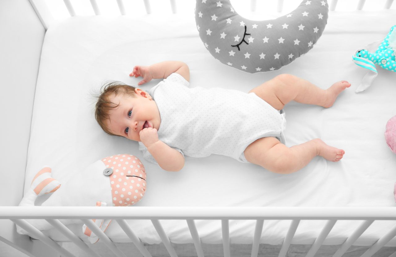 O łóżeczkach dziecięcych, które można modyfikować wraz z wiekiem