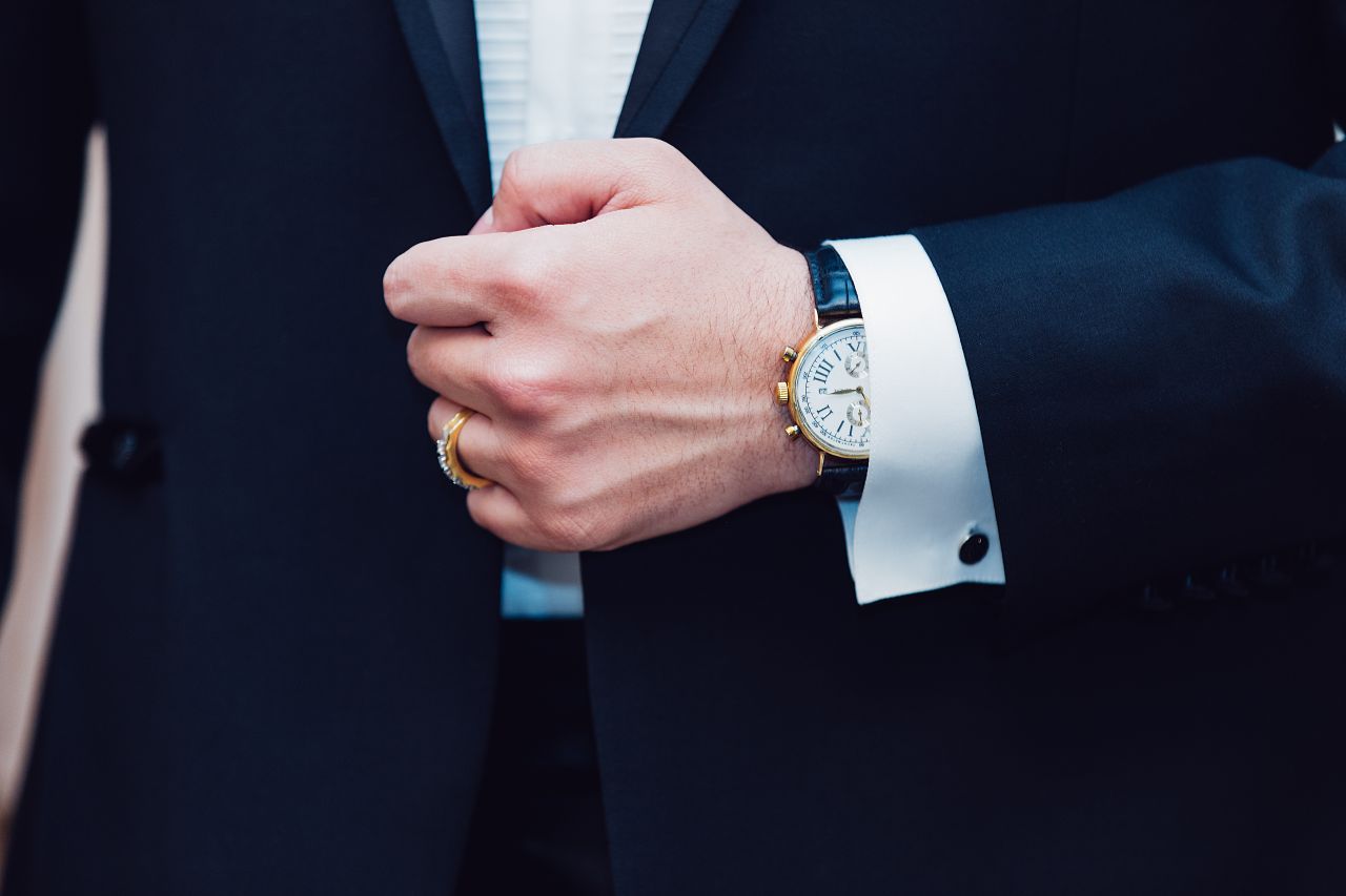 Zegarek – elegancki dodatek, idealny na rękę mężczyzny, jak i kobiety