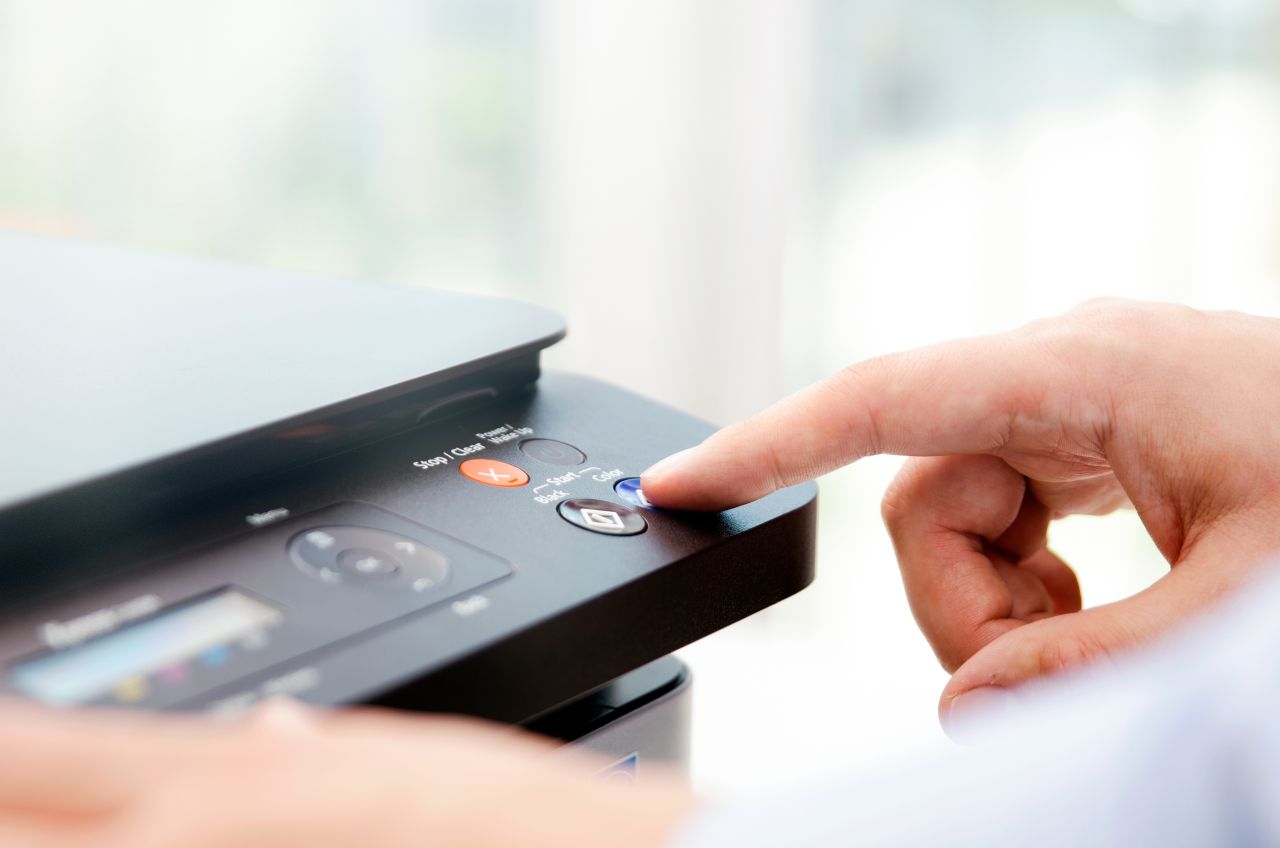 Co warto wiedzieć przed wyborem kserokopiarki i drukarki do biura?