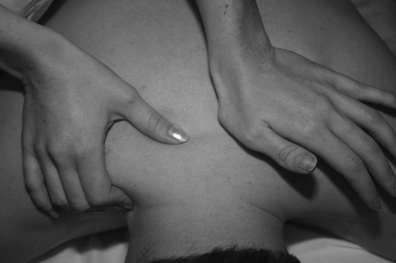 Jak przebiegają poszczególne etapy masażu tajskiego?