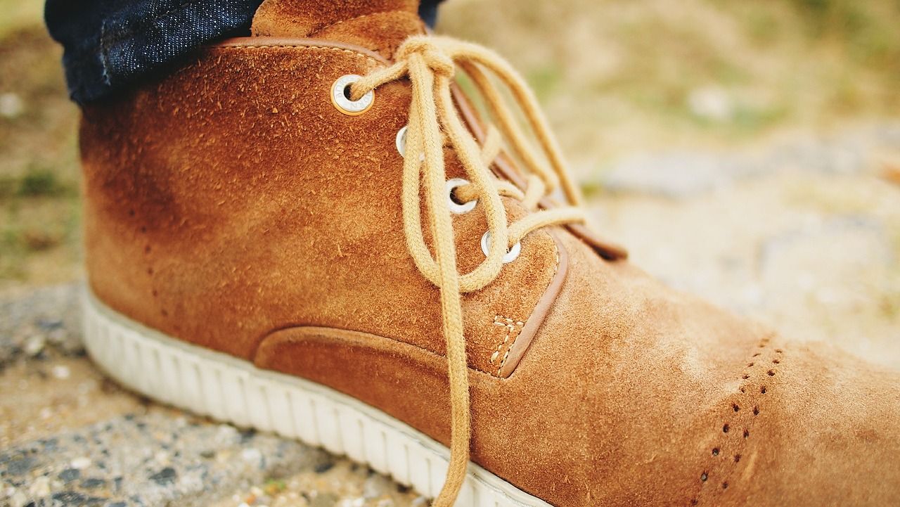 Jak dbać o obuwie z zamszu i nubuku?